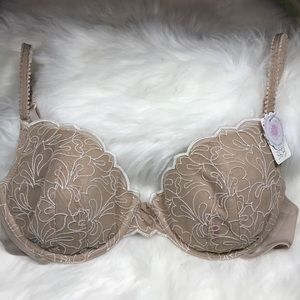 👒Simply Vera 36B Lightly Padded Underwire Lace